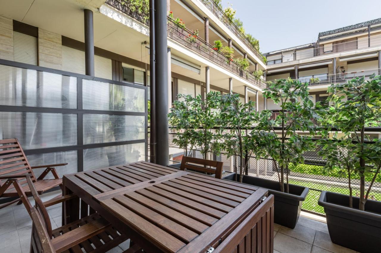 Elegant Loft With Balcony! Apartment Milan Exterior photo